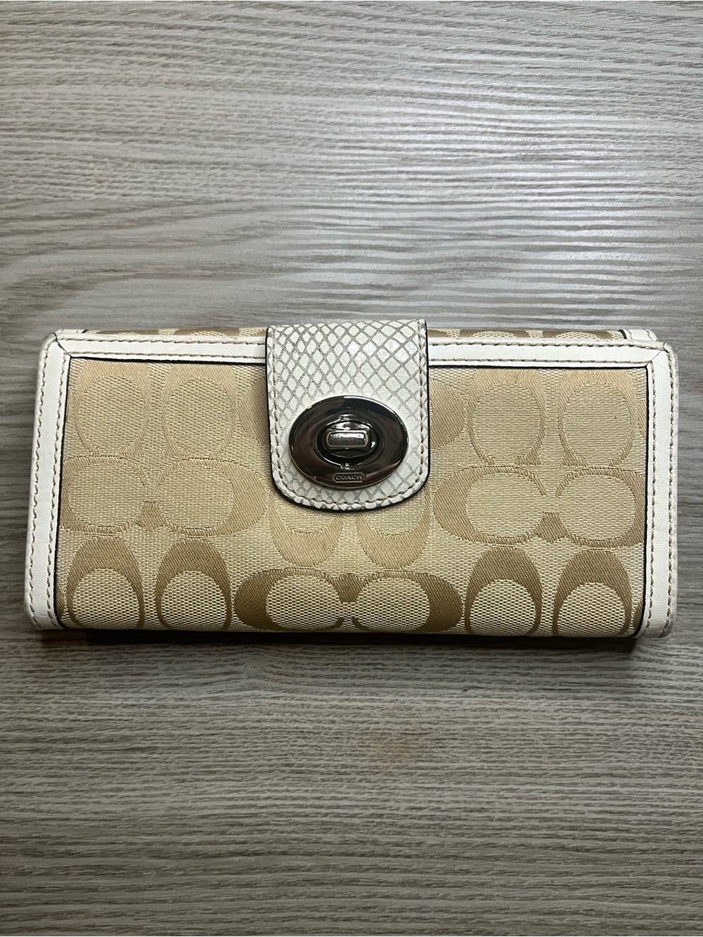 Coach Signature Canvas Continental Wallet